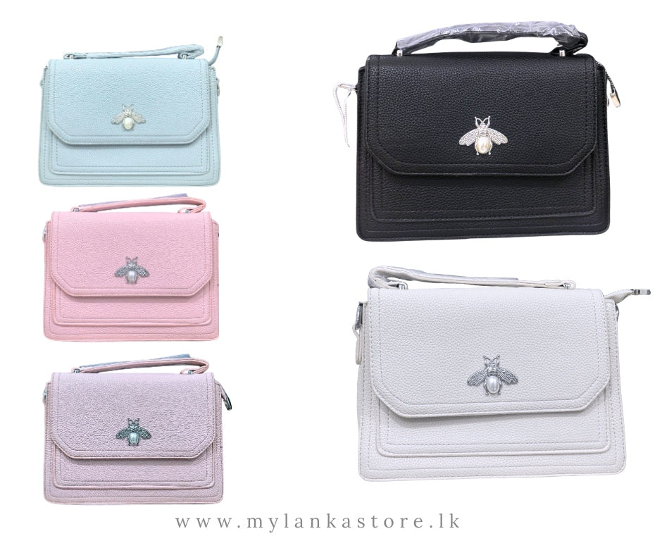(AAA) Trendy Women’s Handbag with Bee Design – Crossbody & Shoulder Bag
