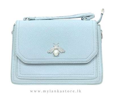 (AAA) Trendy Women’s Handbag with Bee Design – Crossbody & Shoulder Bag