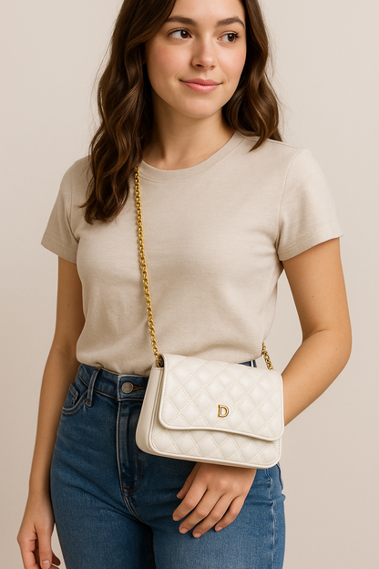 Luxury Quilted Crossbody Handbag with Gold Chain Strap – Compact & Stylish